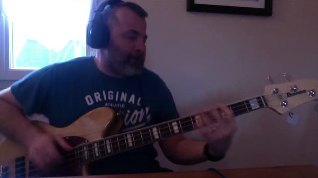 emergency on planet earth cover bass (Ibanez TMB600) смотреть онлайн