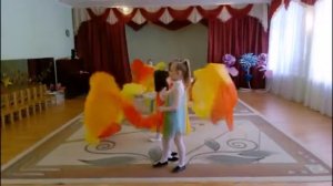 Танец с веерами