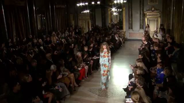 Blugirl Fall Winter 2015/16 Fashion Show смотреть онлайн