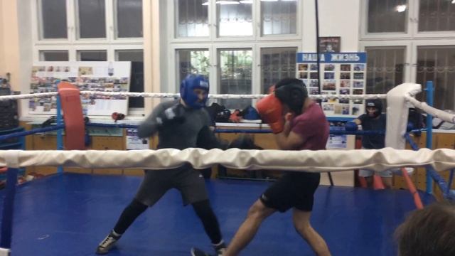 Бокс . Тренировка .Спаринг смотреть онлайн