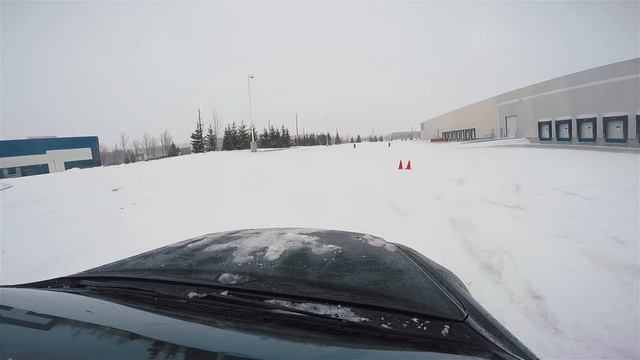 Lexus ISF vs Honda Element Winter Drifting - Yuri vs Jakub смотреть онлайн