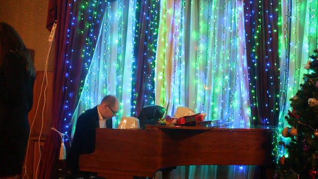 Предновогодний концерт вокального ансамбля «Honey jazz choir» смотреть онлайн
