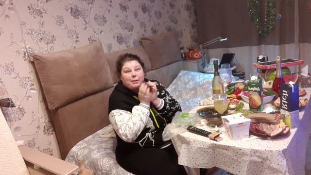 Как я Встретила Новый Год 🎄🎉🍾🥂Чтобы всем было хорошечно 😉 Обстановка по кайфу 🤗 #vlog #сновымгодом смотреть онлайн