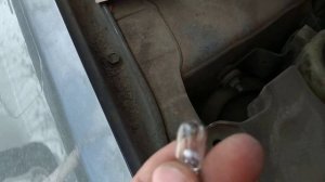 Как поменять лампочку габаритов на Ниссан Тиана J31