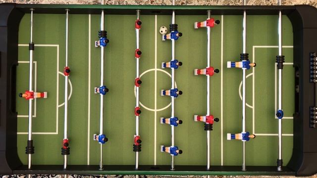 Футбол! Илья играет против Папы!!Квадратный мяч?! смотреть онлайн