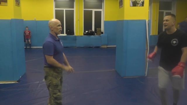 В.Крючков. САО Стрела. Произвольные защиты от прямых ударов ногой. смотреть онлайн