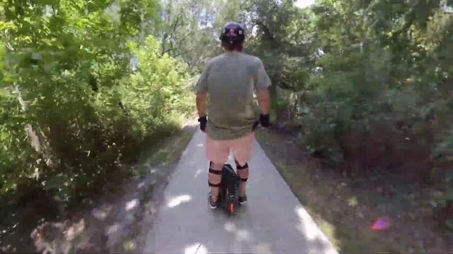 KingSong 16X Over Hill & Dale смотреть онлайн