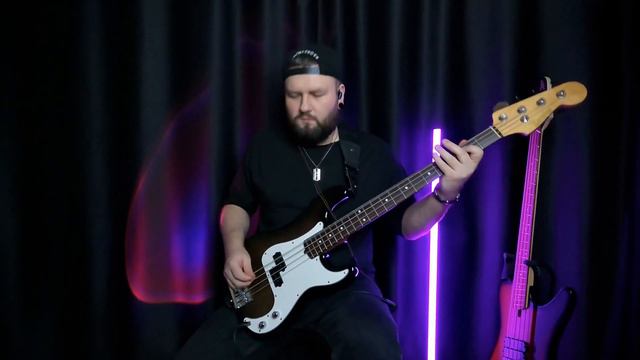 Underoath - In Regards To Myself || bass cover смотреть онлайн
