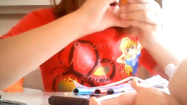 Лелаем бокс из киндера для наушников смотреть онлайн