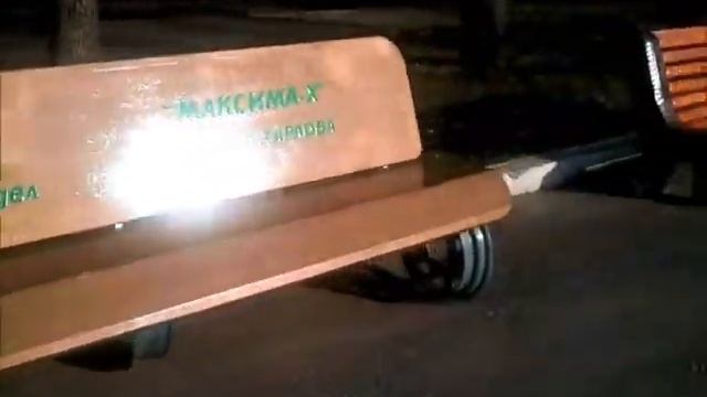 Скамейки и лавочки