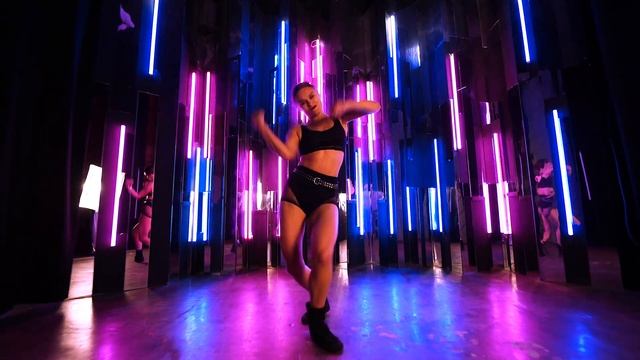 DOLLY - SHENSEEA | CHOREO BY INGA FOMINYKH смотреть онлайн