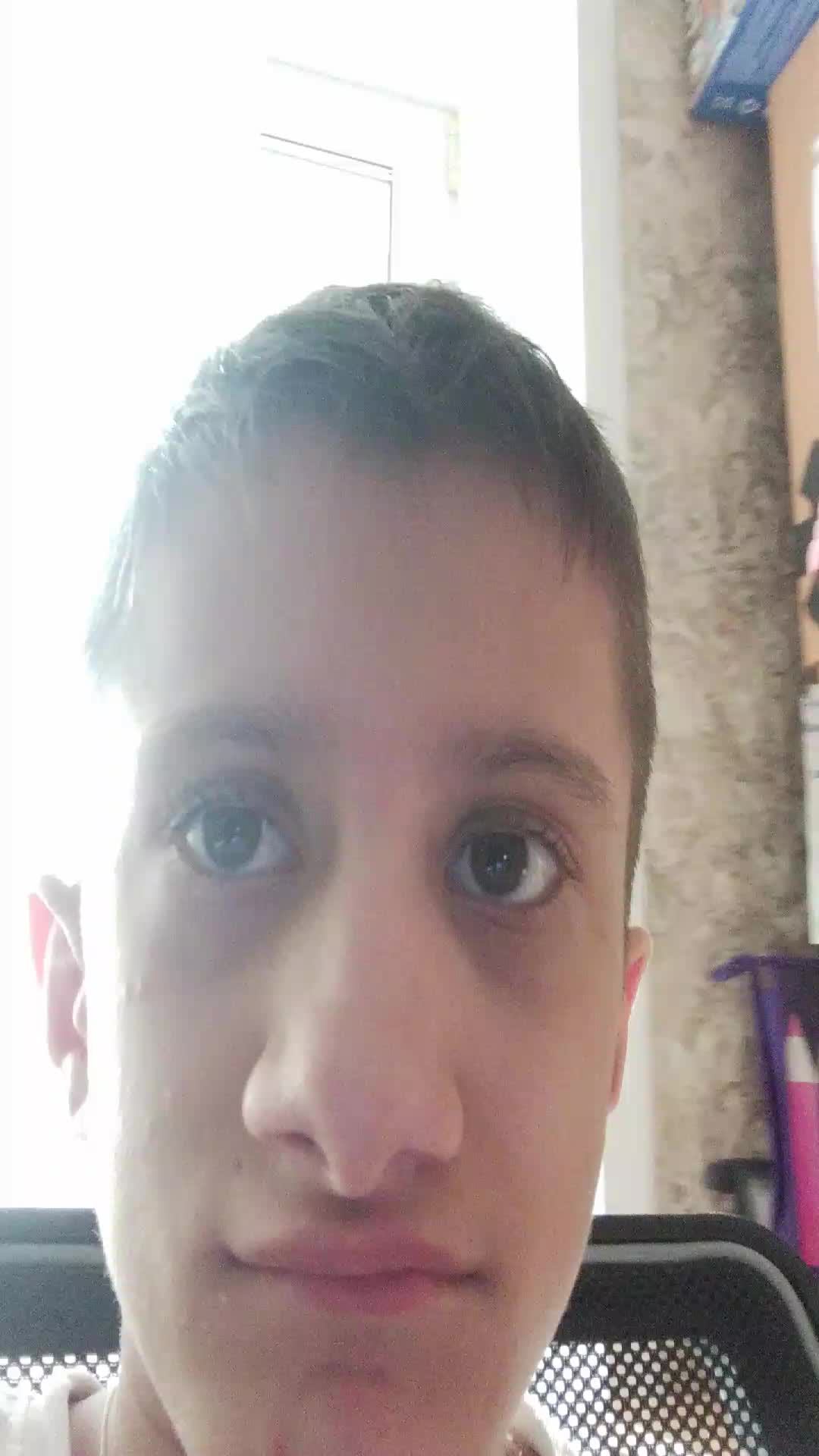 стрим смотреть онлайн