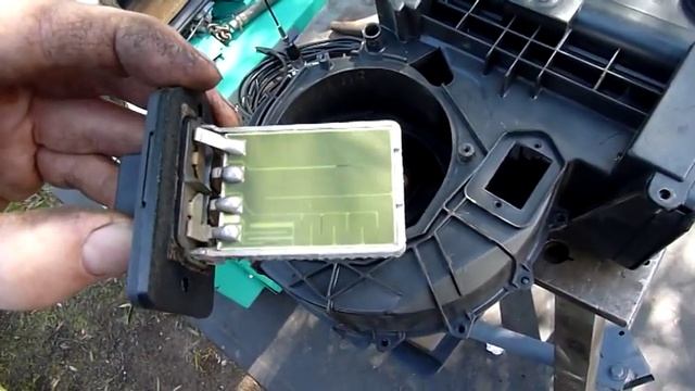 Daewoo Lanos Heater And AC Box Disassembly