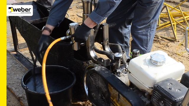 Hydroizolacja natryskowa krok po kroku - hydroizolacja fundamentów masą weber.tec Superflex 100 смотреть онлайн