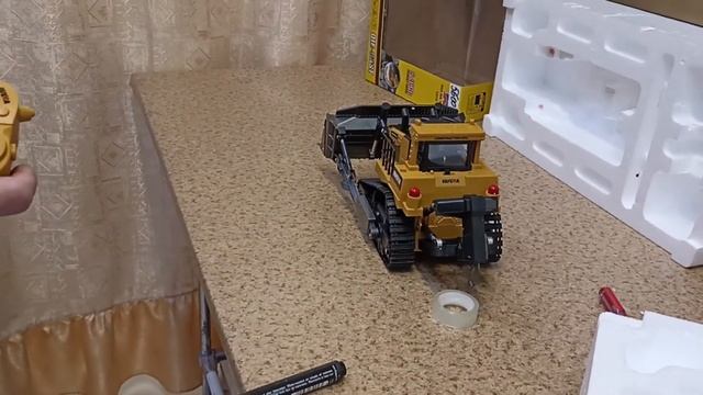 Радиоуправляемый бульдозер huina 1569 масштаб 1:16 трактор на радиоуправлении смотреть онлайн