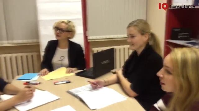 Урок английского в IQ Consultancy: курс Pre-Intermediate General. смотреть онлайн