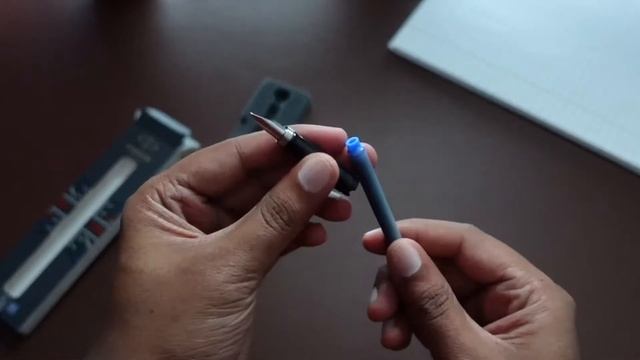 Parker Fountain Pen - Ink Cartridge Installation | Parker Jotter Installation #Shorts смотреть онлайн