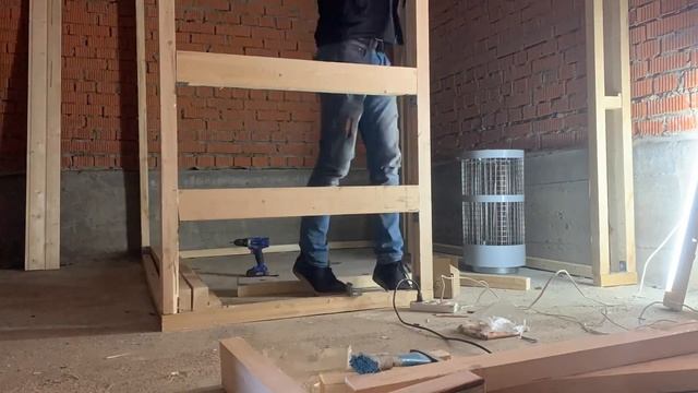 Сауна 2x2 за 50000 рублей в подвале дома своими руками. Часть 1 смотреть онлайн