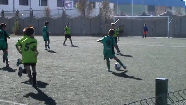 BUENA JUGADA Y GOL DE LUIS AL RAUL NAVAS смотреть онлайн