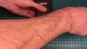 Multimetr UNI-T 133A - výměna pojistky a měření proudu