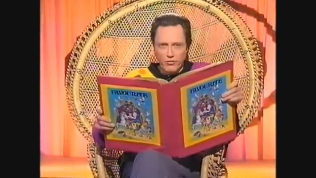 The Three Little Pigs - as read by Christopher Walken смотреть онлайн