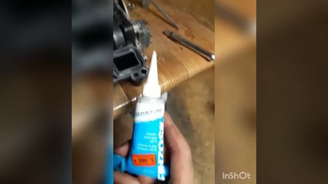 Течь в корпусе помпы термостата/Leaking in the thermostat pump housing. смотреть онлайн