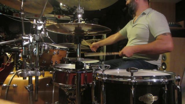 Daniel on drums playing over the song Bia from Seyi Shay смотреть онлайн
