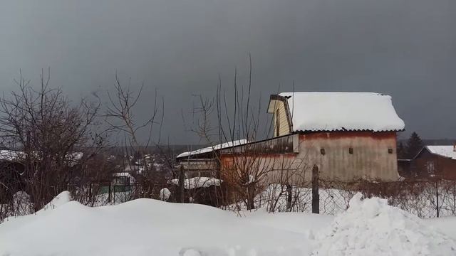 Рядом идет большой буран. смотреть онлайн