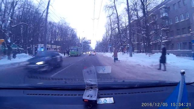 Тупая П.....а в капюшоне! смотреть онлайн