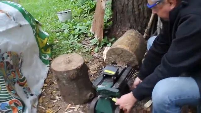 Электрический дровокол - блажь или необходимость? Решил сам испытать этот прибор в деле. смотреть онлайн