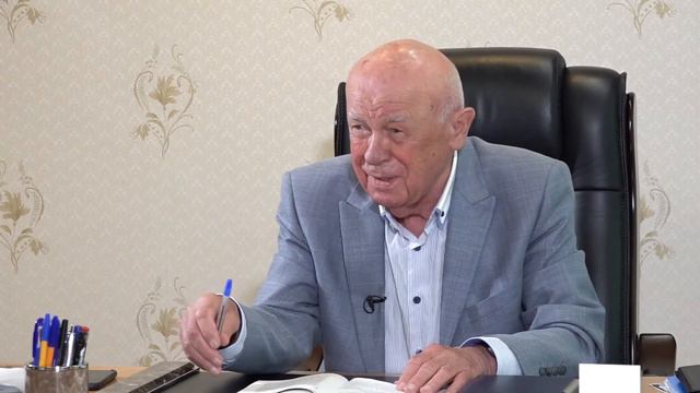Конституцию нужно не переписывать, а выполнять – Александр Бандурка смотреть онлайн
