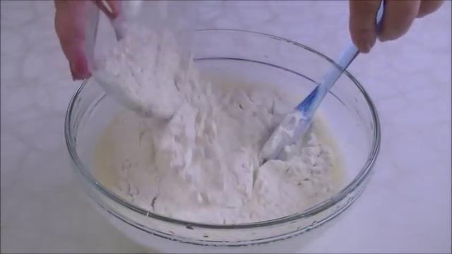 САМЫЕ ПРОСТЫЕ И ВКУСНЫЕ КЕКСЫ НА КЕФИРЕ смотреть онлайн