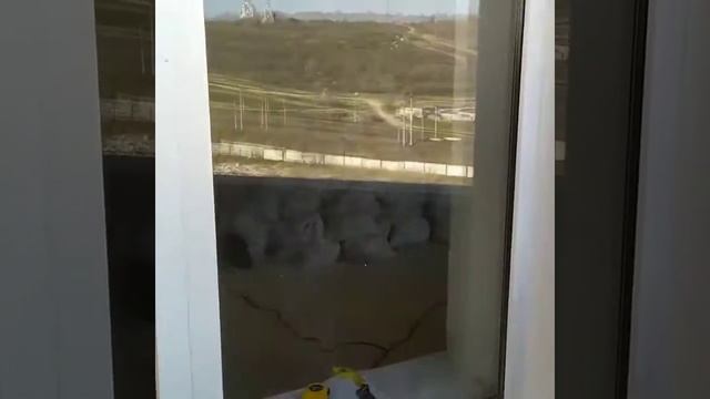 Подрезание фасадной плитки алмазной коронкой с помощью Milwaukee dd 2-160 xe смотреть онлайн