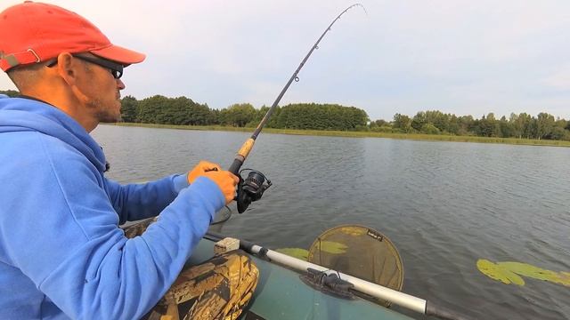 Рыбалка с лодки.О фидере и фидерной ловле на озере смотреть онлайн