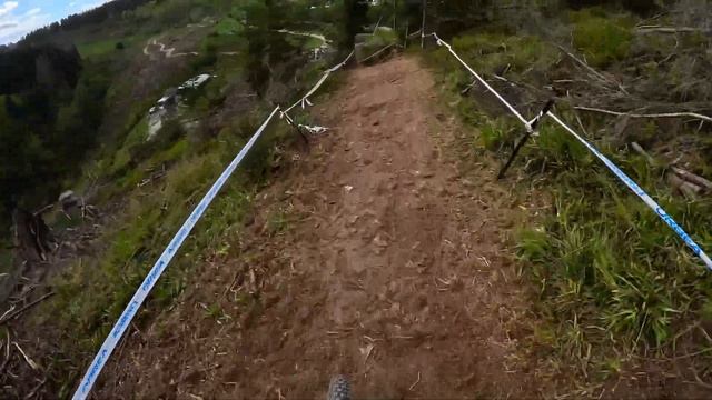 Neue Strecke SHREDDY MÖRPHY Rot NEW Bikepark Winterberg 2023 full run RAW смотреть онлайн