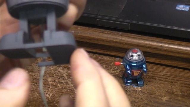 Midsized Pocket-bot. Battery op. 3d printed using the N20 dual shaft low RPM gearmotor. смотреть онлайн