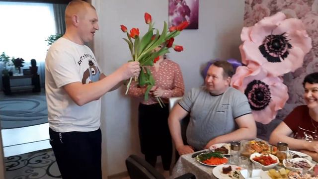 поздравление с 8 марта смотреть онлайн