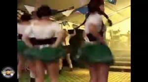 Веселая зажигательная немецкая народная песня. Ein fröhliches aufrührerisches deutsches Volkslied.