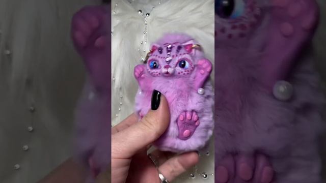 Сиреневая кошечка в смешанной технике #polimerclay #полимернаяглина #игрушкаручнойработы #handmade смотреть онлайн