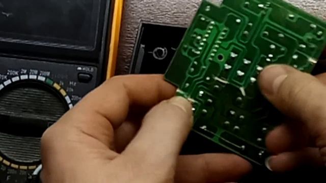 Перевод шуруповёрта Интерскол 18В с NiCd на Li Io часть 3 Переделка зарядного устройства 1 смотреть онлайн