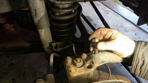 УАЗ Патриот. Как снять рулевую сошку с поворотного кулака и не повредить ее.