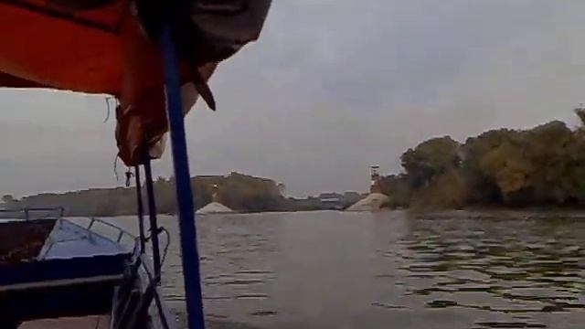 Volvo penta 60 + hand made boat 7m X 1.6m on river Danube смотреть онлайн