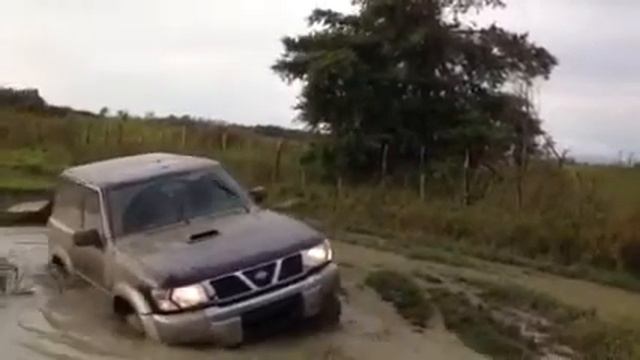 Nissan vs dirt смотреть онлайн