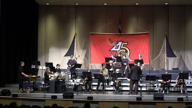 24-3-3 - HS Jazz Band - Beantown Blues смотреть онлайн