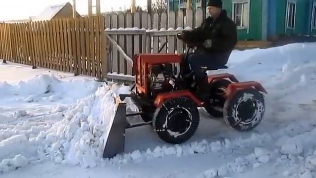 Минитрактор топтыга чистка снега смотреть онлайн