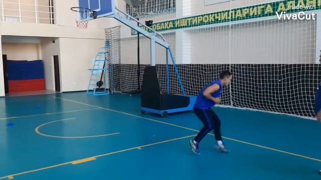 23 БАСКЕТБОЛ 1 Обучение техники броска мяча в корзину в движении 2 Учебная игра смотреть онлайн