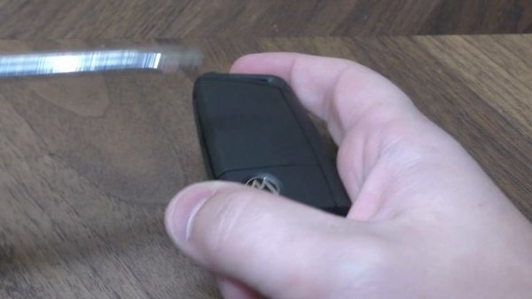 VW Crafter / Transporter key fob battery replacement - EASY DIY