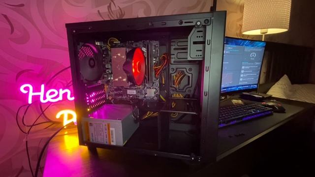 Бюджетный ПК Зза 27000 рублей на Ryzen 2400g вал встройкой Vega 11 в корпусе Deepcool Matrexx 30. смотреть онлайн