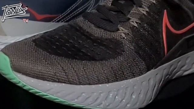 เทียบ Nike React Infinity Run2 กับ Hoka One One Clifton6 รองเท้าวิ่งสาย support คู่ไหนจะนุ่มกว่ากัน смотреть онлайн