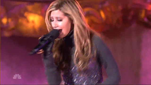 Ashley Tisdale - Last Christmas смотреть онлайн
